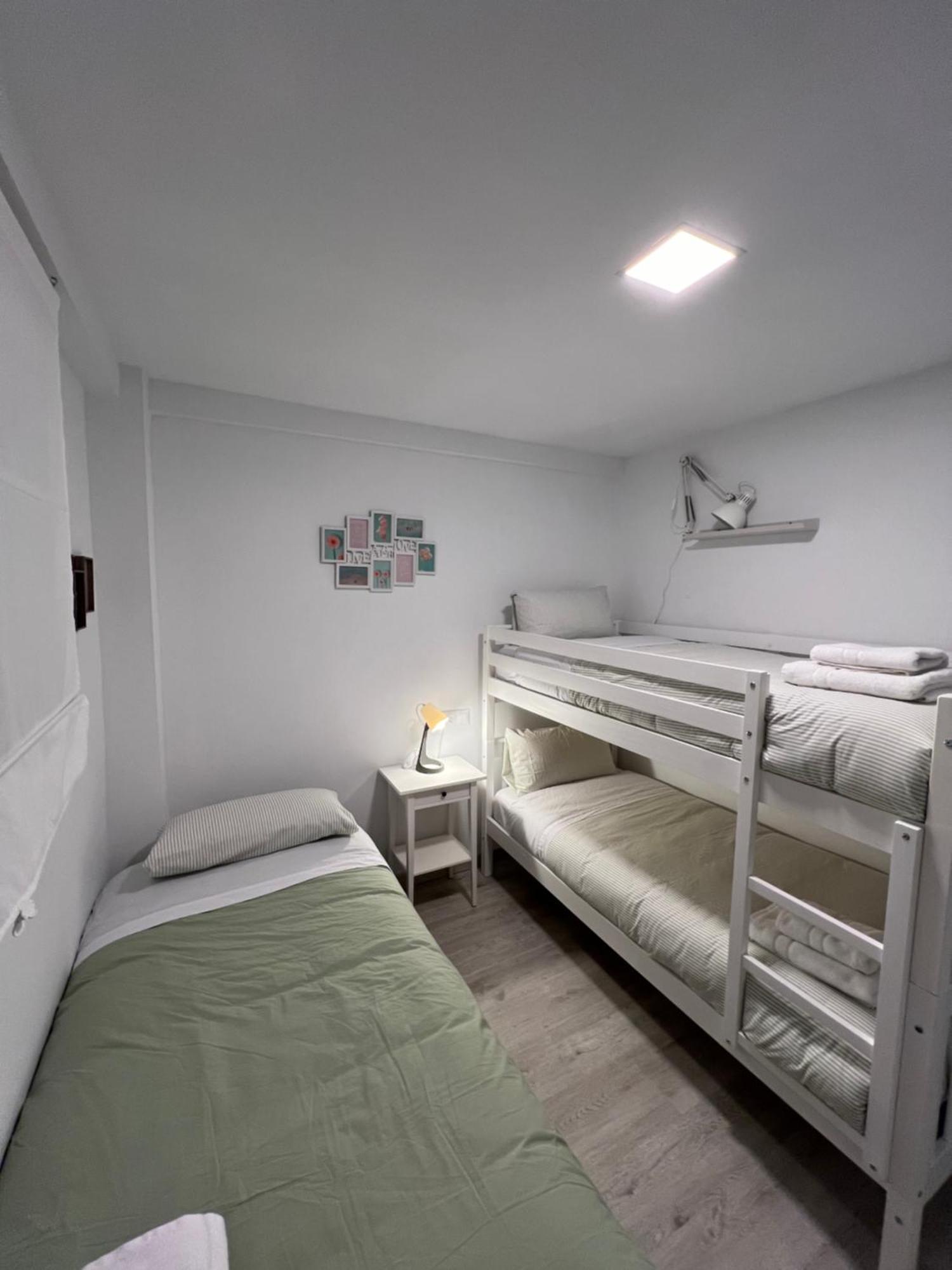 Nuestro Rincon Del Centro Historico Especial Grupos Terraza Parking Gratis 02 Apartment Malaga Exterior photo