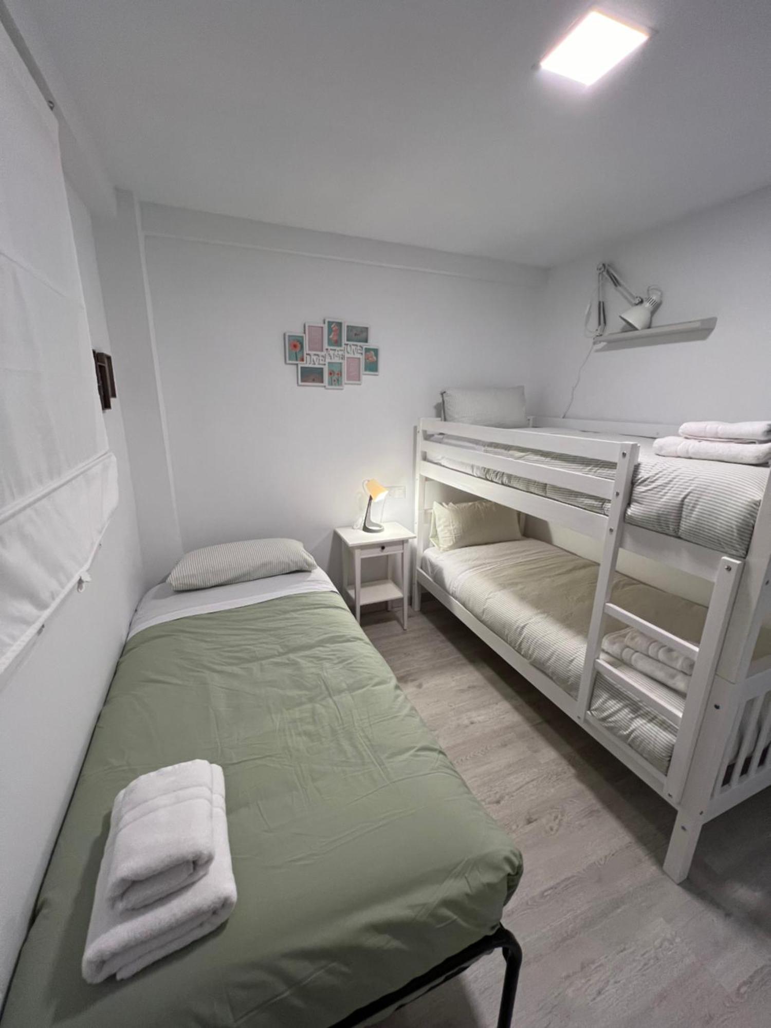 Nuestro Rincon Del Centro Historico Especial Grupos Terraza Parking Gratis 02 Apartment Malaga Exterior photo